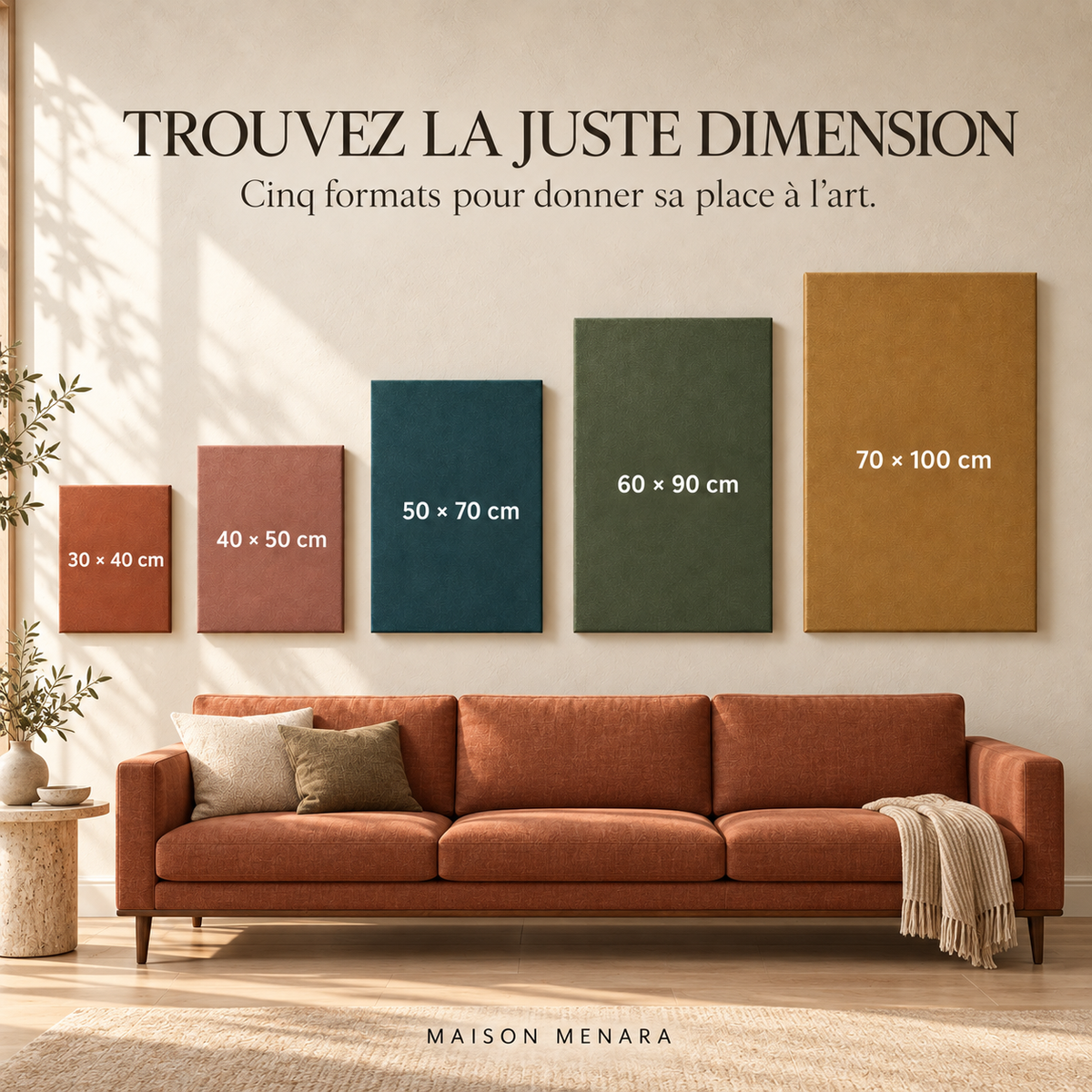 Les cinq formats portrait au-dessus d'un canapé